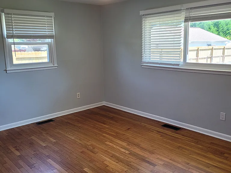 12 Barnes Ct — Photo 8
