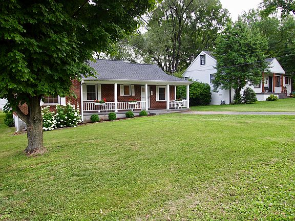 5th image of 261 Collier Ave