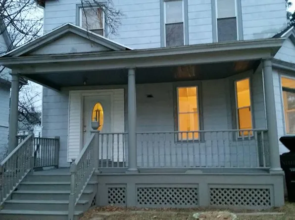 69 Mapledell St, Springfield, MA 01109