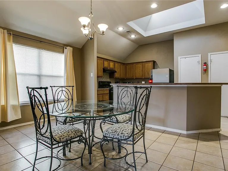 2867 Park Place Dr — Photo 16