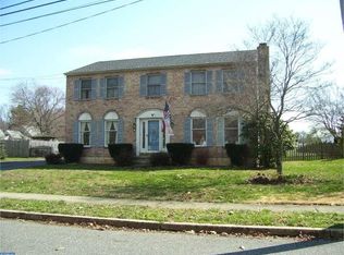 8 Gordonville Rd, Aston, PA 19014