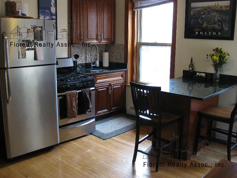 1 bed, $2,400 — Photo 2