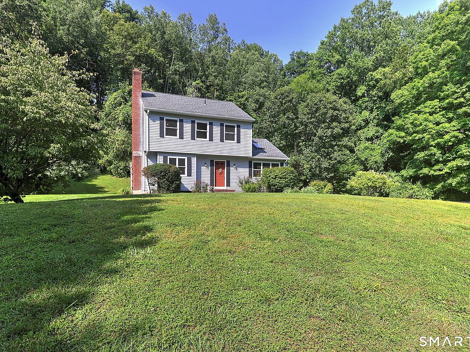 1st image of 8 Brookview Lane