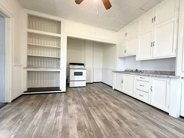 1514 24th St — Photo 30