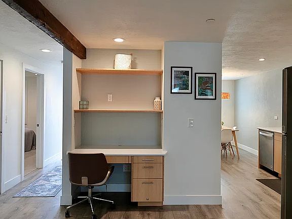 3rd image of 112 E Main Ave