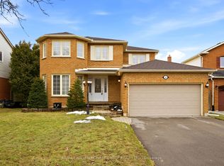 121 Glenabbey Dr, Clarington, ON L1E 2B7