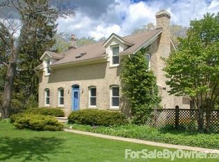 420 W Fairy Chasm Rd, Bayside, WI 53217