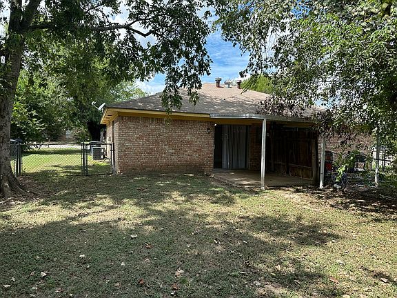 2nd image of 808 Concho Pl
