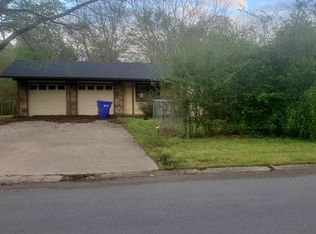 704 S Davis St, Conway, AR 72034