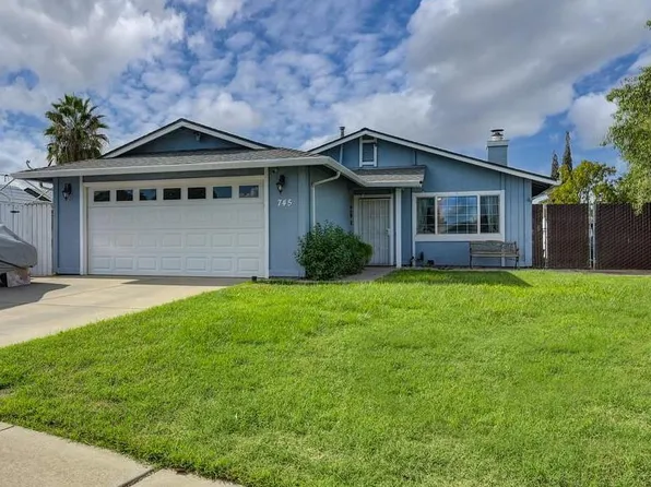 745 Oliver Way, Manteca, CA 95336