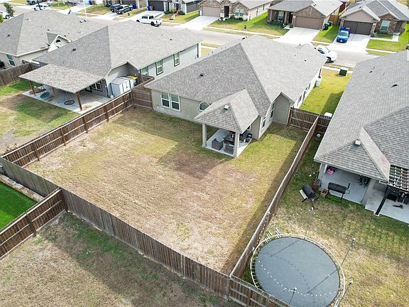 5th image of 9514 English Oak Drive