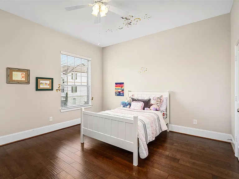 1407 Devonshire Manor Ln — Photo 23