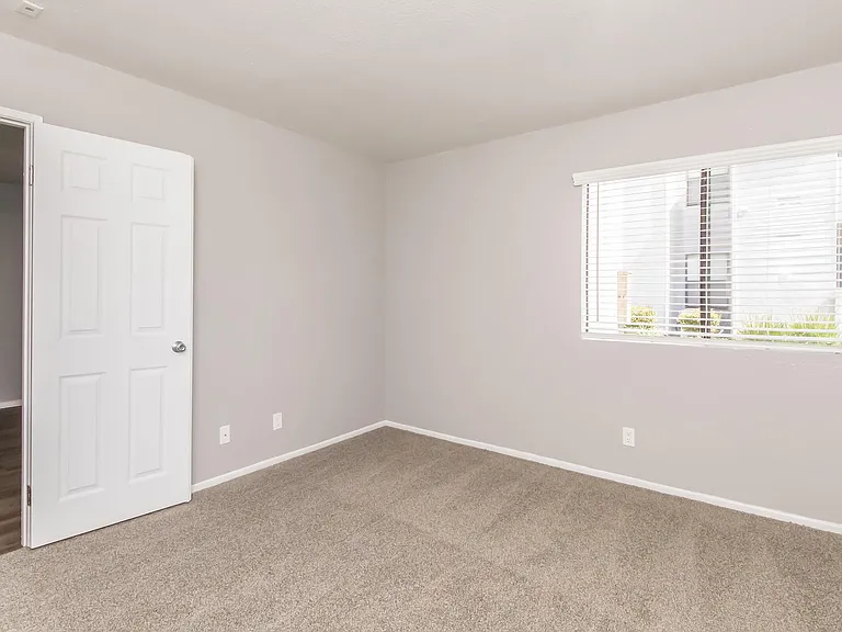 Palm Court Apartment Homes — Photo 36