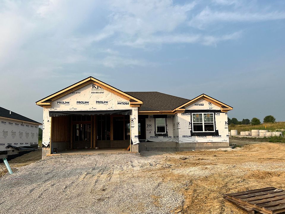 2nd image of 133 Stillwater Dr