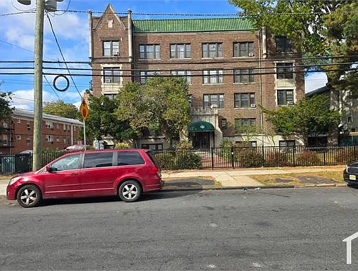 1 bed, $1,695 — Photo 2