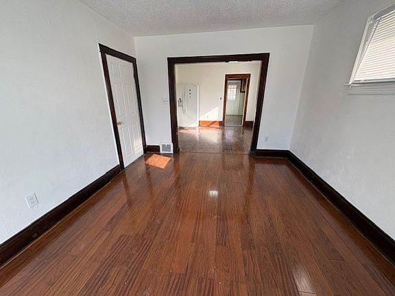 5th image of 3973 E 123rd St #2