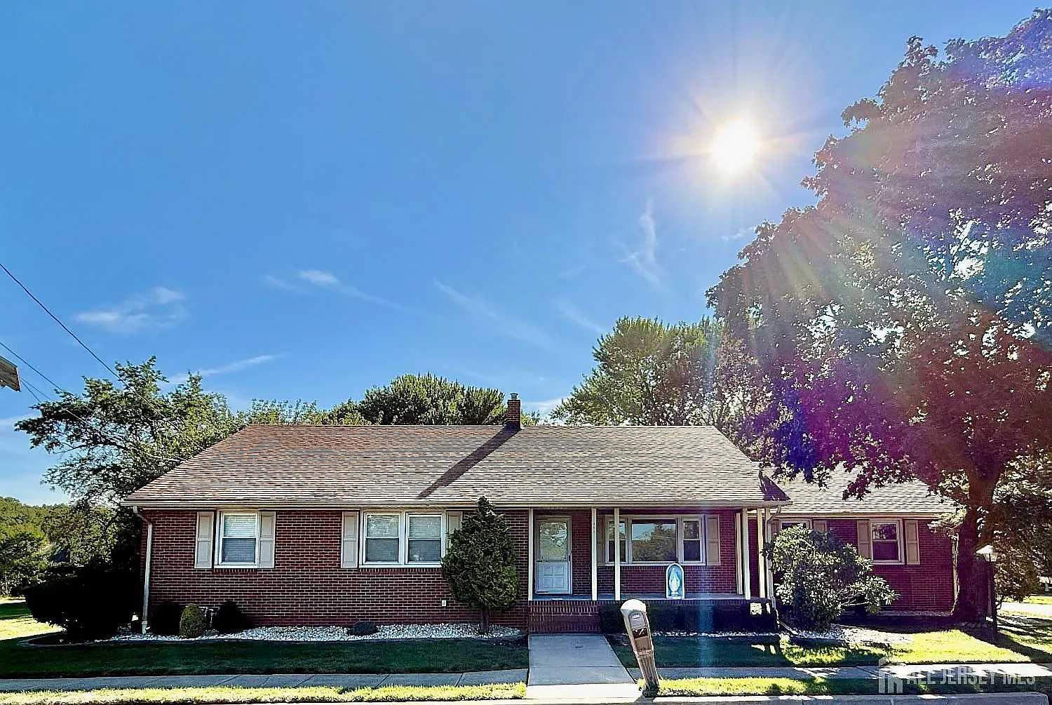 452 Cranbury Rd — Photo 1