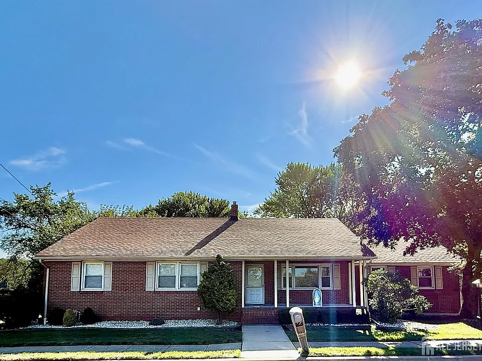 452 Cranbury Rd