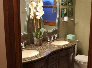 1102 W Briarwood St, Marshfield, WI 54449