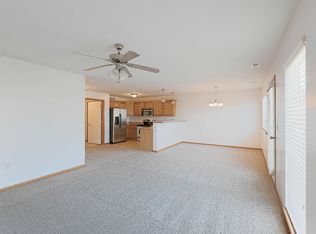 2467 Cedar Cove Rd, Lincoln, NE 68507