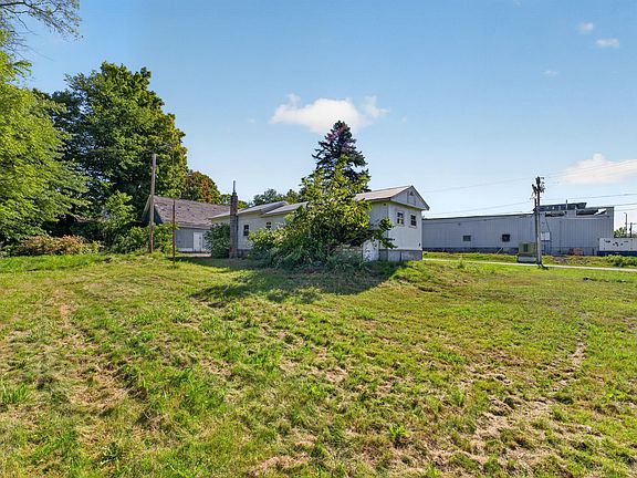 3rd image of 8 & 12  Elm Street