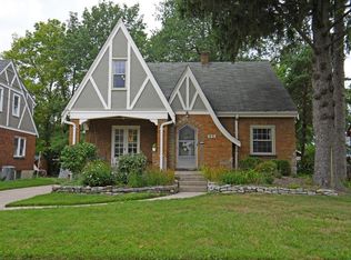 7221 Plainfield Rd, Cincinnati, OH 45236