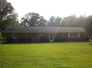 747 Firetower Rd, Elizabeth City, NC 27909