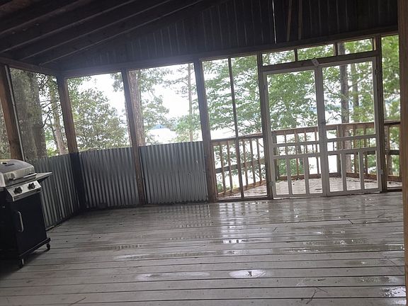 4th image of 320 Jenny Lynn Ln