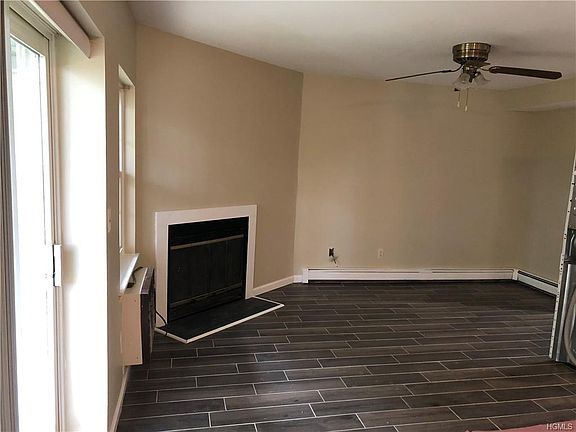3rd image of 4 Lexington Hills Unit 8