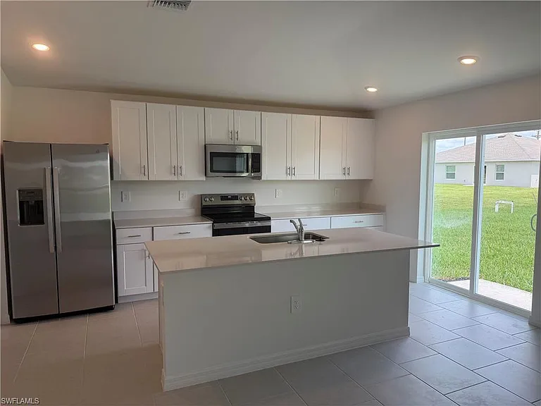 337 Marabou Dr — Photo 4