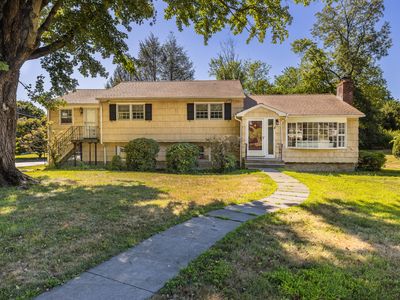 5 Random Road, Fairfield, CT, 06825