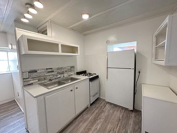 5th image of 407 Tecolote St #2