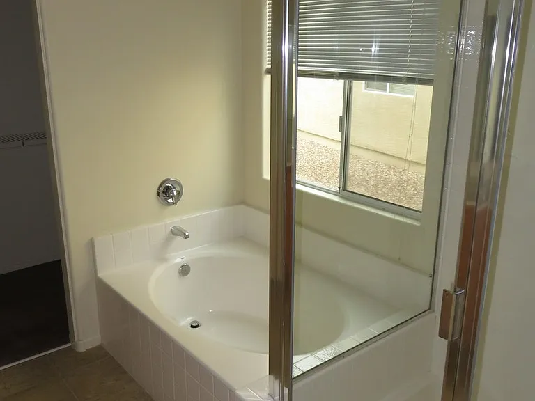 3358 Glacial Lake St — Photo 5