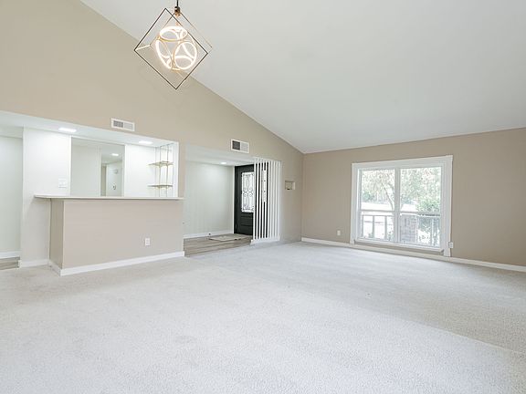 2nd image of 3733 Magnolia Dr