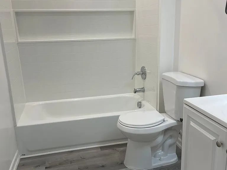 Highland Pacifica Apartments — Photo 10
