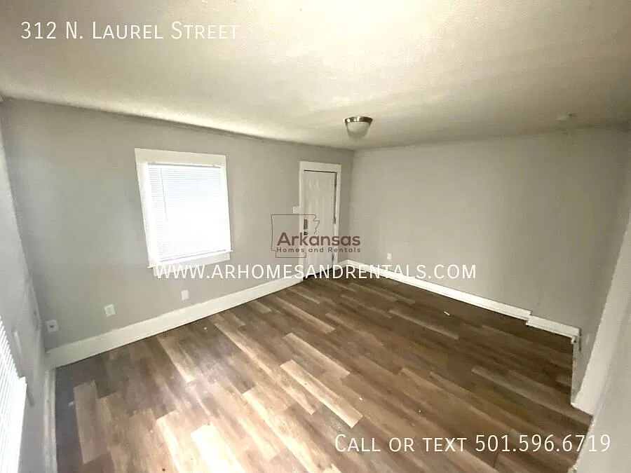 1/2 Off First Month's Rent ~ 312 N. Laurel Street 2 Bedrooms | 1 Full Bathroom — Photo 2