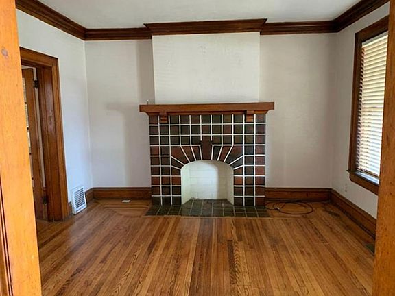 3rd image of 1422 Lewis St APT 3