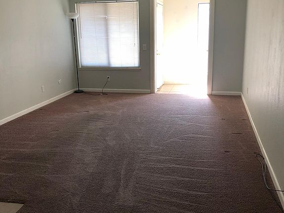 4th image of 9654 Greensboro Cir