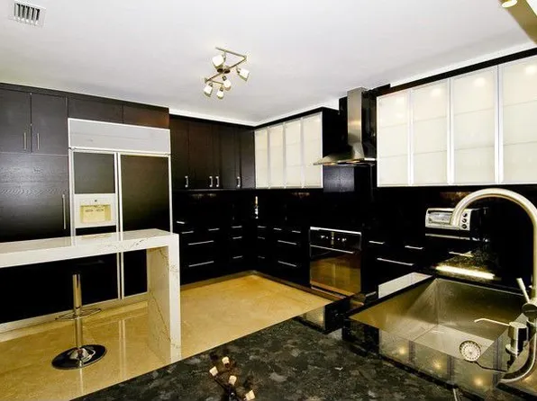 5840 SW 91st St, Pinecrest, FL 33156