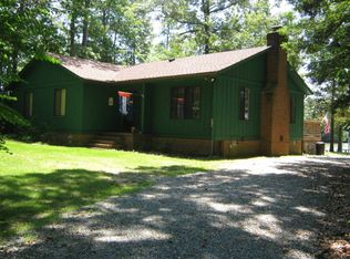 611 Wilton Woods Dr, Hague, VA 22469