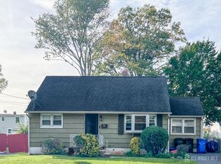 45 Semel Ave, Iselin, NJ 08830