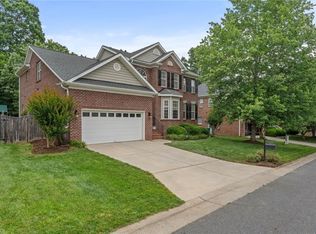 2063 Waterford Village Dr, Clemmons, NC 27012