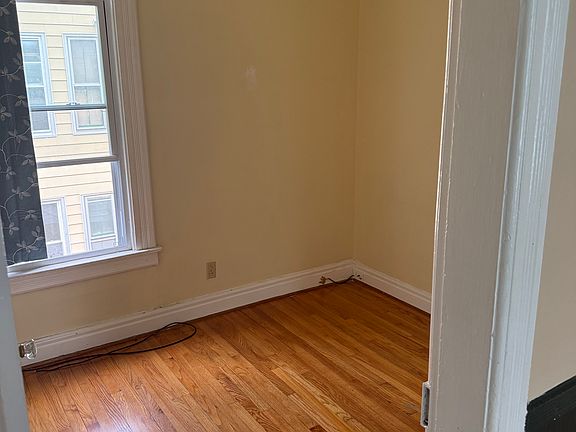 4th image of 2363 Burdett Ave APT 2