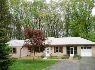 5850 Chambers Hill Rd, Harrisburg, PA 17111