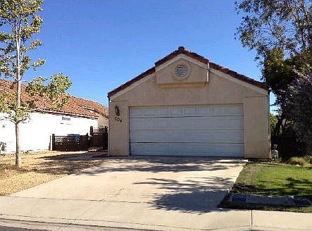 2nd image of 606 W Gingko Ct