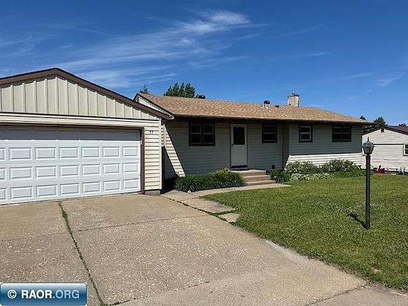 2nd image of 77 Vermillion Dr