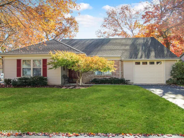 8 Morning Glory Lane, Whiting, NJ 08759