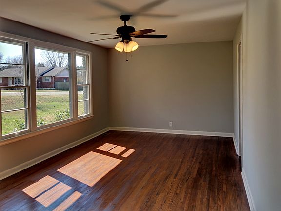 3rd image of 107 Prindle Dr