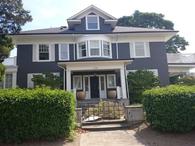 1230 Warren Ave N, Seattle, WA, 98109
