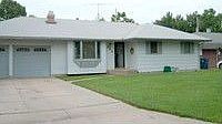 1st image of 902 E 32nd Ave